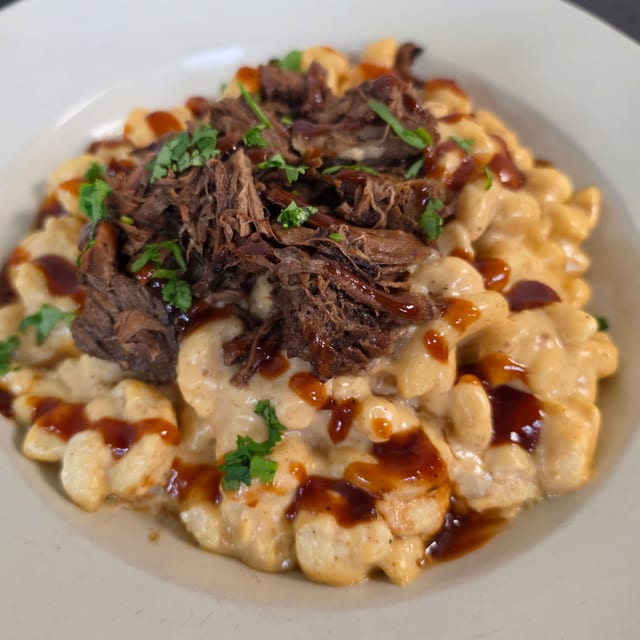 CHIPOTLE CAVATAPPI BRISKET MAC.